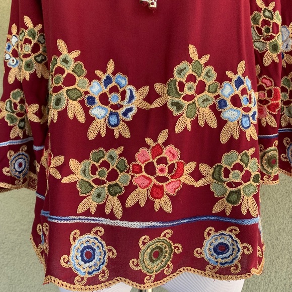 🔥5/$20🔥 “D’Evelyn” Burgundy Embroidered Blouse NWT S/M - Picture 7 of 8
